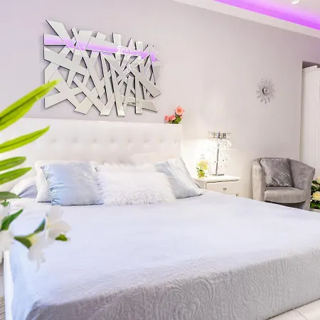 Elegant - In Centro Portanuova *