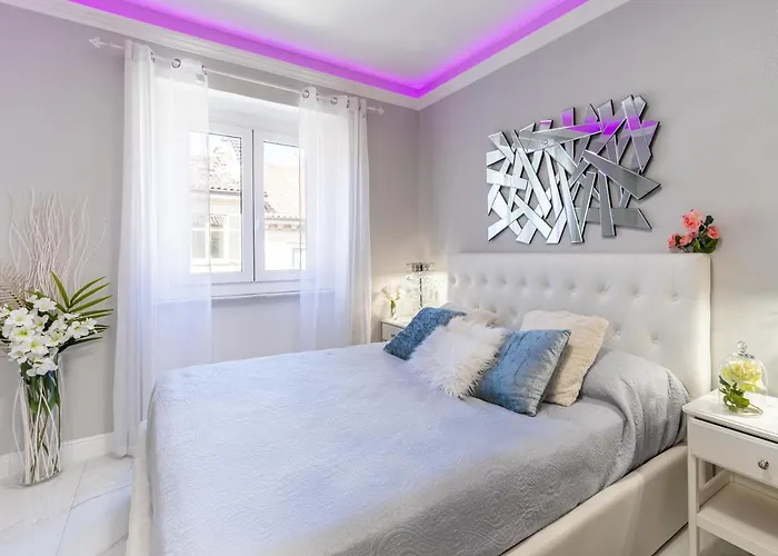 Elegant - In Centro Portanuova