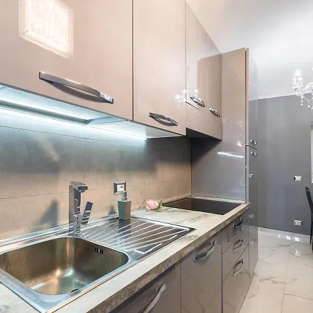 Elegant - In Centro Portanuova *