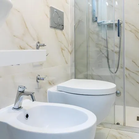 Elegant - In Centro Portanuova Apartman